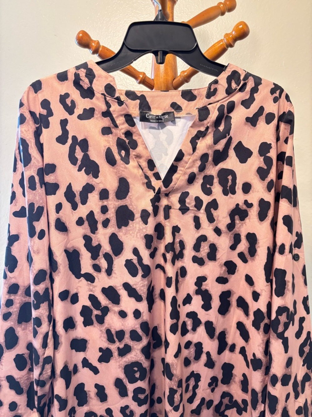 LIKE NEW COEUR DE VAGUE DRESS BLACK & PINK LEOPARD PRINT SEXY V-NECK SZ MEDIUM